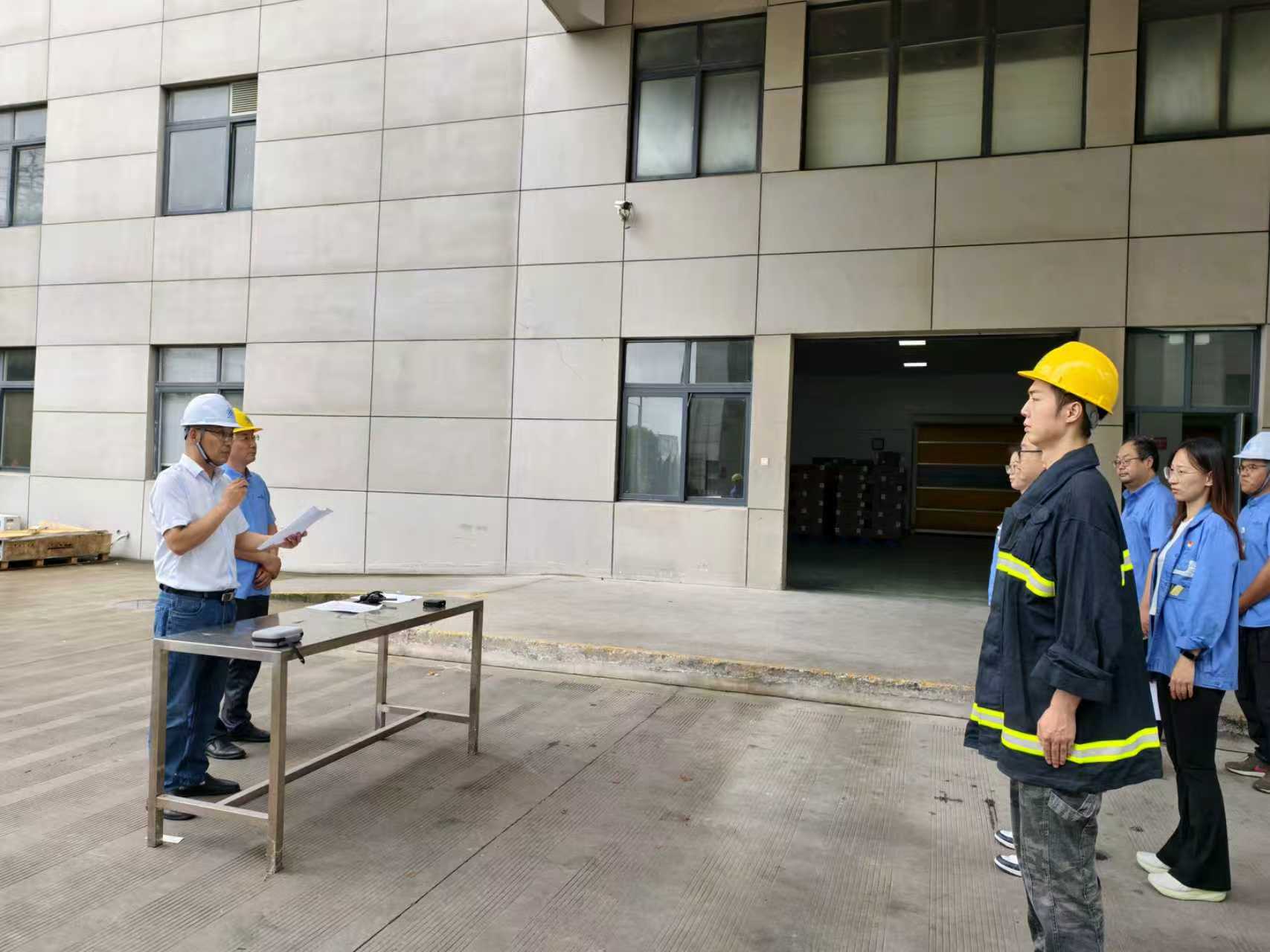 c68e9a83f8bc3f2215403c51a94ea68f.jpg c68e9a83f8bc3f2215403c51a94ea68f.jpg